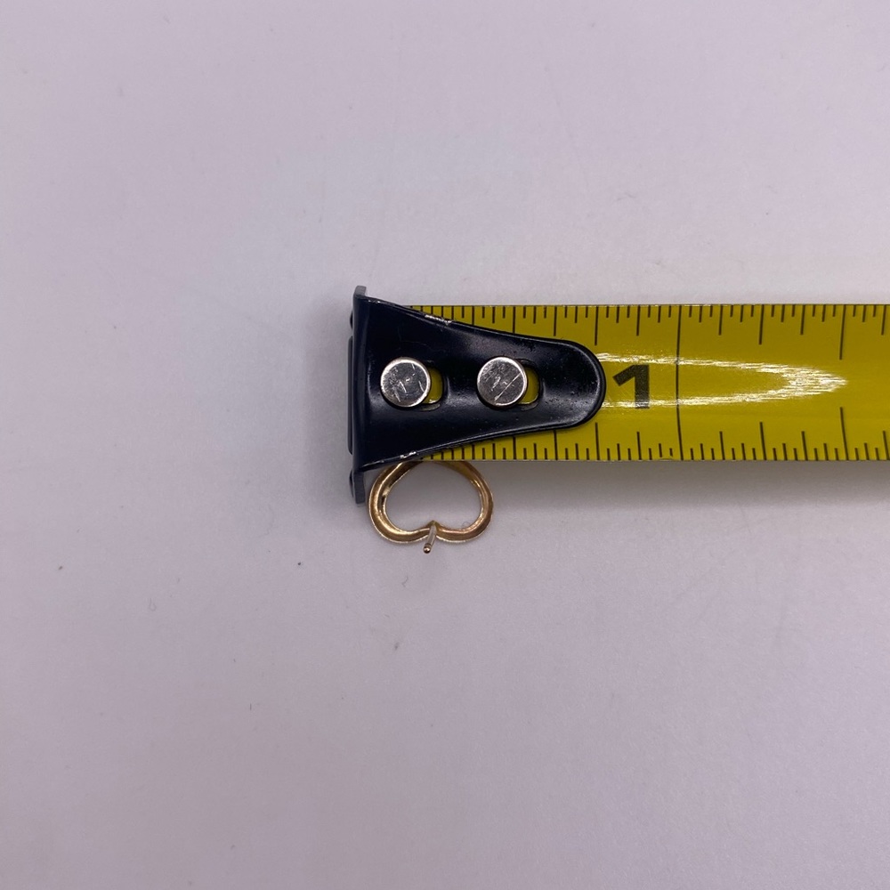 (SOld) VINTAGE 10k heart earrings - Picture 4 of 5